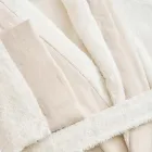 Szlafrok z kołnierzem z frotte bawełnianej z lnianą falbaną i monogramem - Miękkość Viadurini