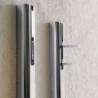 Wieszak ścienny z lakierowanego MDF z podwójnym haczykiem Made in Italy - Mercury Viadurini