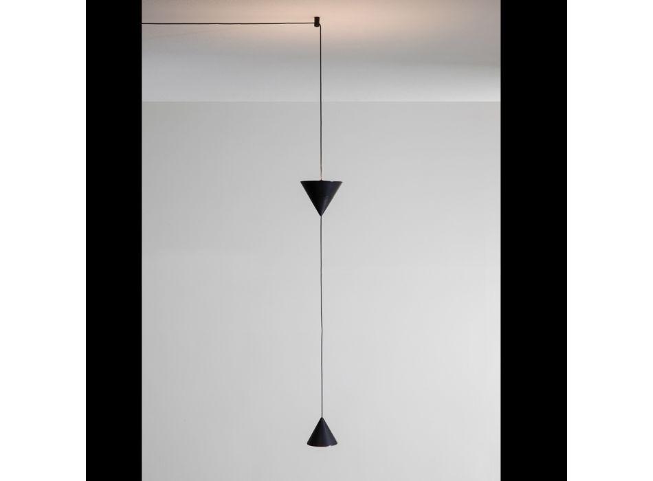 Kinkiet z czarnego aluminium i podwójnego stożka, minimalistyczny design - Mercado Viadurini
