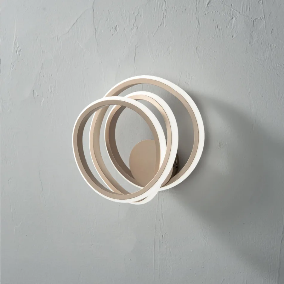 Kinkiet w Złotym Metalu Nowoczesny Design Sypialnia - Point Viadurini