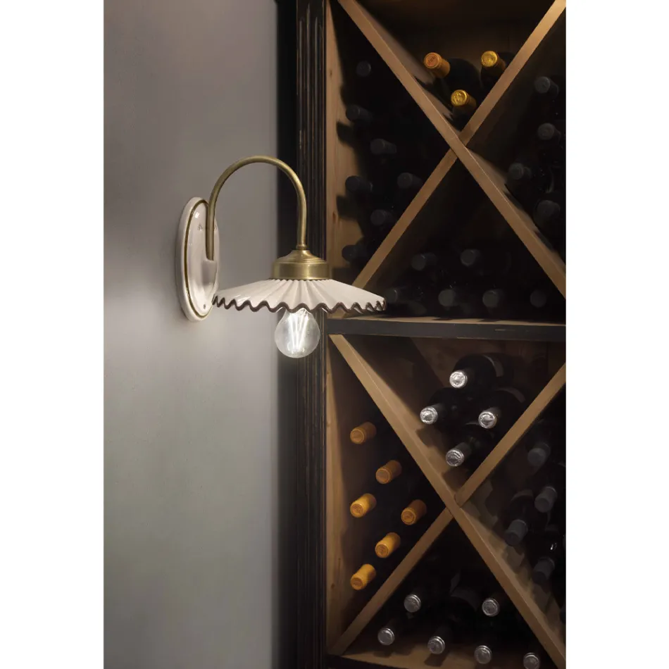 Plisowana błyszcząca aplikacja ceramiczna i ręcznie malowane krawędzie - Laquila Viadurini