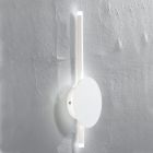 Nowoczesny kinkiet LED w kolorze białym, czarnym lub złotym metalu - Hand Viadurini