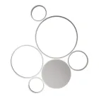 Nowoczesny kinkiet LED z malowanym metalowym wykończeniem w kolorze złotym lub srebrnym - Punto Viadurini