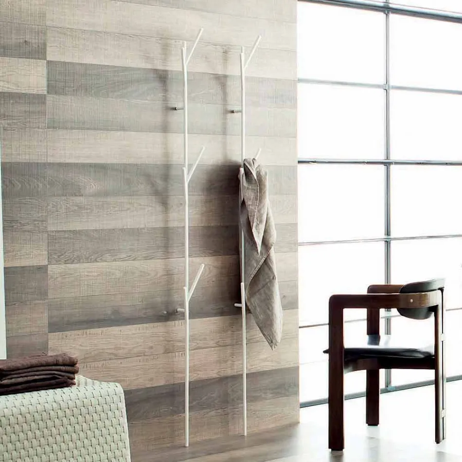 Wieszak podłogowy o nowoczesnym designie w kolorze białym lub chromowanym - Kottac Viadurini