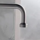 Nowoczesna 3-otworowa bateria umywalkowa z czerwonymi i niebieskimi liniami Made in Italy - Quito Viadurini