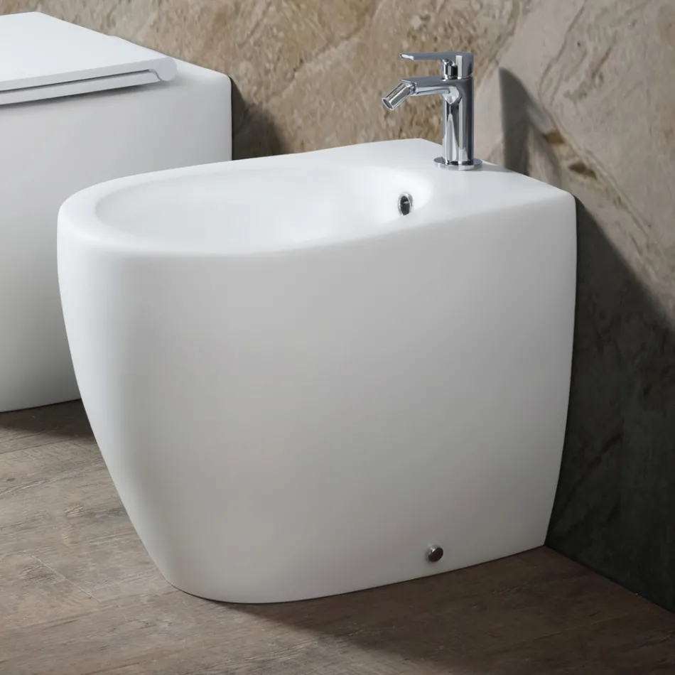 Bidet podłogowy Aster z matowej ceramiki w dwóch kolorach i nowoczesnym wzornictwie Viadurini
