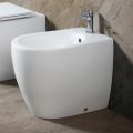 Bidet jednootworowy Aster z matowej ceramiki w kolorze czarno-białym o nowoczesnym wzornictwie