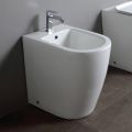 Bidet jednootworowy montowany na podłodze z technologią bezkołnierzową w kolorze białej ceramiki - Oleandro 