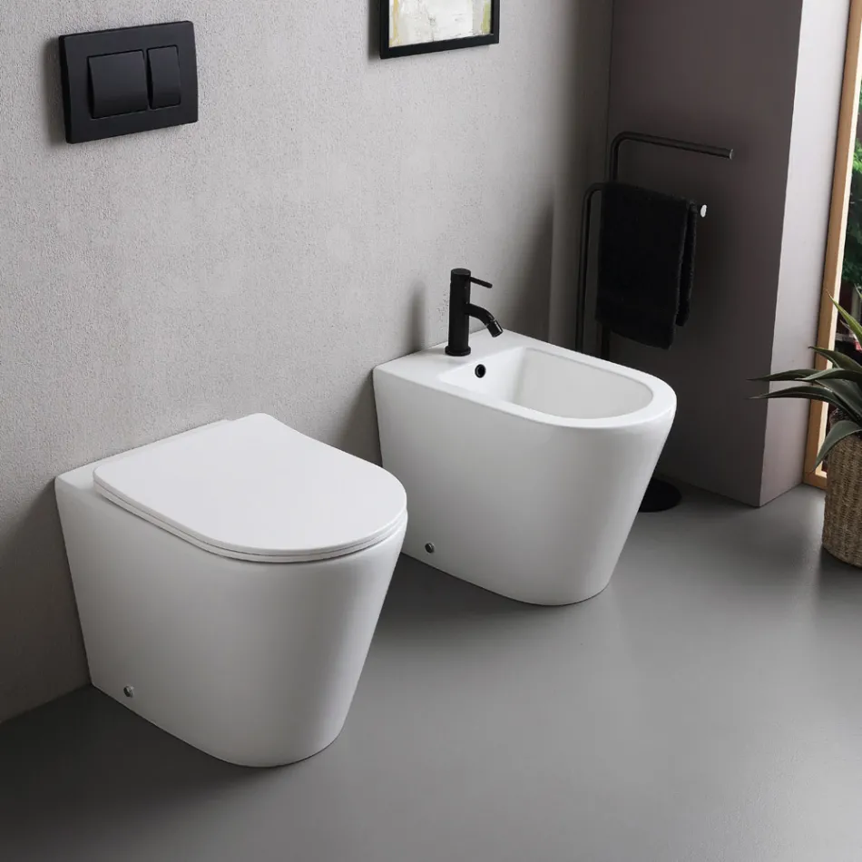 Bidet podłogowy Salice z jednym otworem, wykonany z białej ceramiki, o eleganckim, nowoczesnym wzornictwie Viadurini