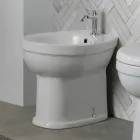 Bidet jednootworowy montowany na podłodze, z białej ceramiki, o eleganckim, nowoczesnym wzornictwie – Silica Viadurini