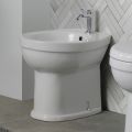 Bidet jednootworowy montowany na podłodze, biały, ceramiczny, o klasycznym wzornictwie – Silica