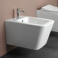 Jednootworowy bidet wiszący z białej ceramiki o eleganckim, nowoczesnym wzornictwie – Giunco