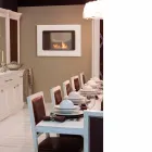 Kominek Bio White Wall o nowoczesnym designie z wkładką szklaną Erica Viadurini