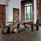 Stół z litego drewna Bonaldo Big Table z naturalnymi krawędziami wykonanymi we Włoszech Viadurini
