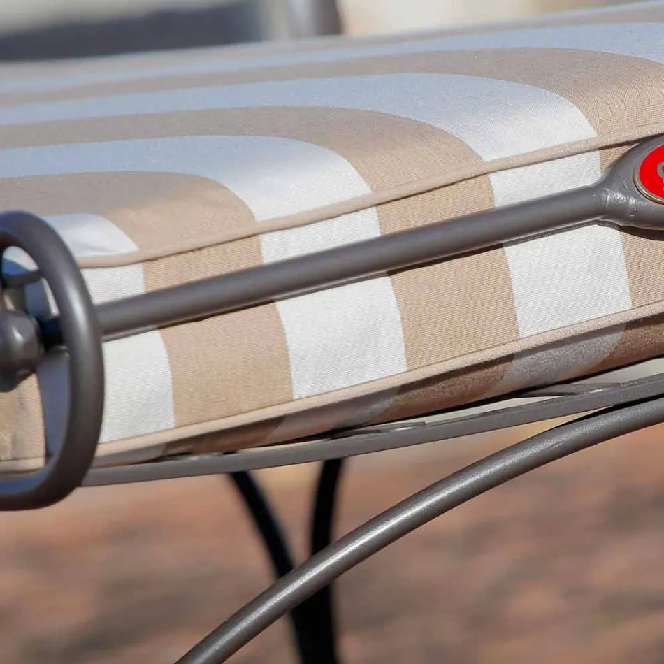 Szezlong zewnętrzny z żelaza i ręcznie robionej tkaniny Made in Italy - Relax Viadurini