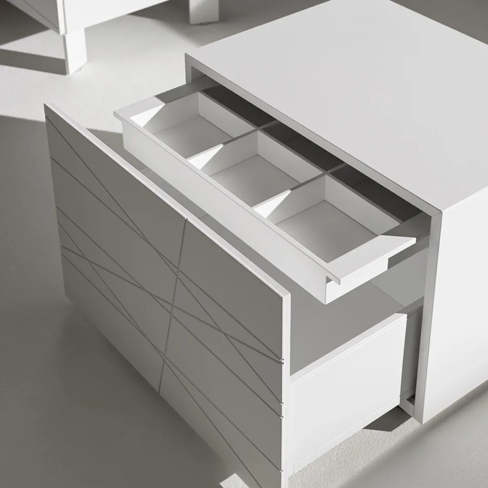 Stolik nocny z 1 szufladą z malowanej płyty wiórowej - Leone Viadurini