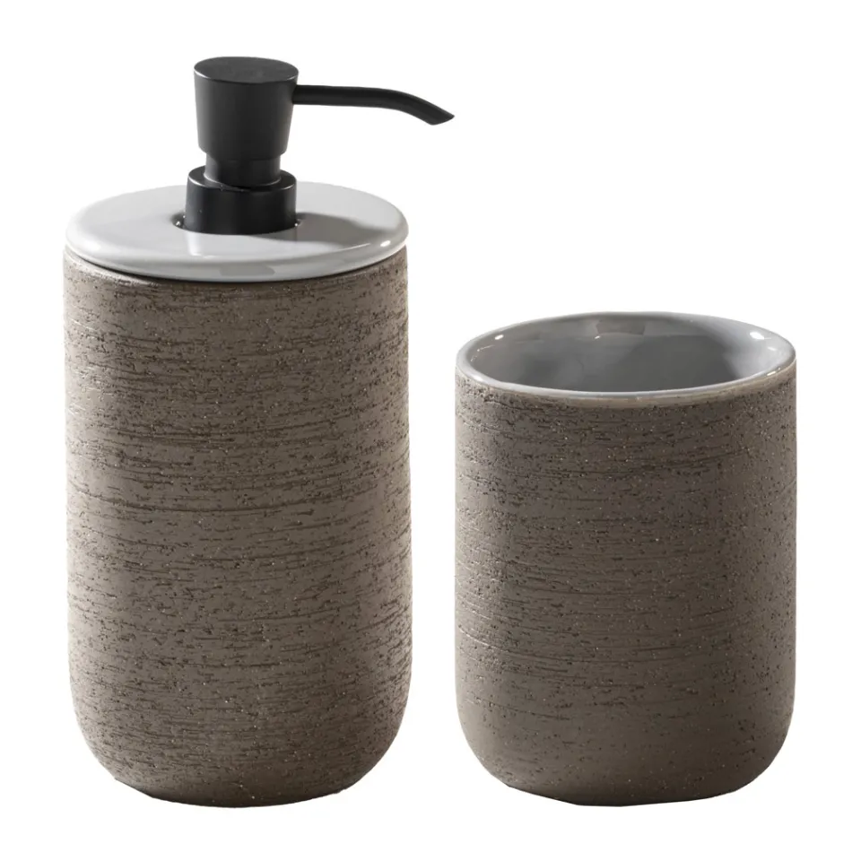 Szara kompozycja łazienkowa z lustrem, szafką z drewna tekowego i akcesoriami - Patryk Viadurini