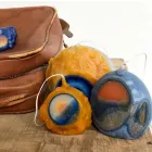 Kompozycja 3 kolorowych świec woskowych, unikalnych elementów, wyprodukowanych we Włoszech - Dela Viadurini