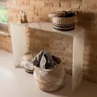 Stolik konsolowy ze szkła hartowanego o grubości 10 mm z efektem marmuru - Agordo Viadurini