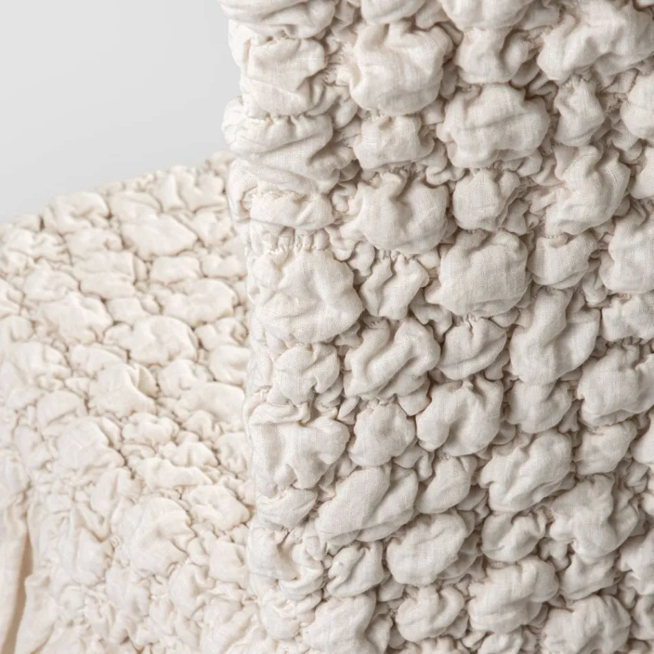 Elegancki pokrowiec na krzesło z oparciem do salonu z haftowanego lnu - Panteo Viadurini