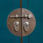 Niski kredens 2 drzwi i 2 szuflady z niebieskiego drewna wiązu Homemotion - Konan Viadurini