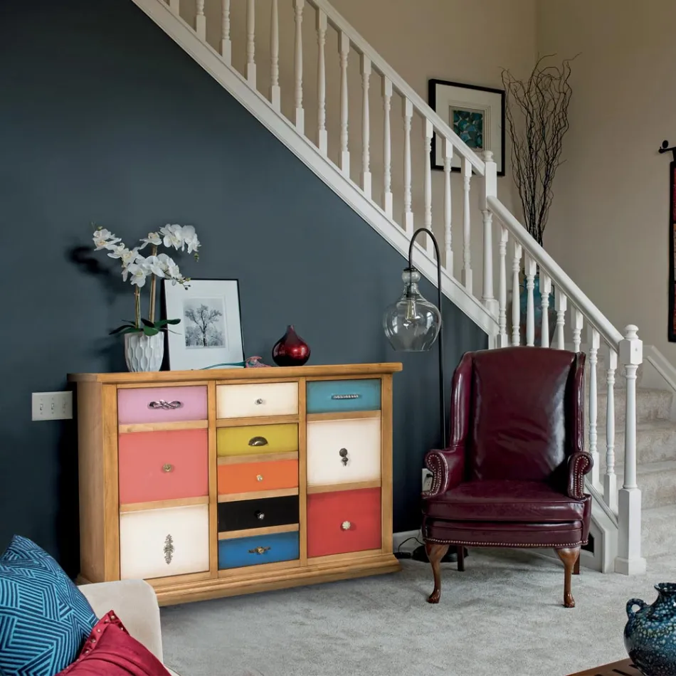 Kredens z kolorowymi szufladami i różnymi uchwytami Made in Italy - Shiva Viadurini