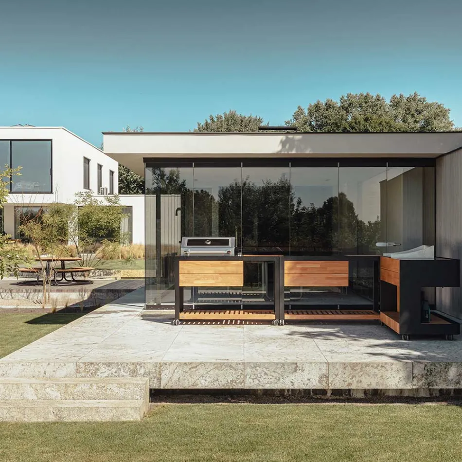 Kuchnia zewnętrzna 140x65x93 cm wykonana z litego drewna tekowego i aluminium - Convivial Viadurini