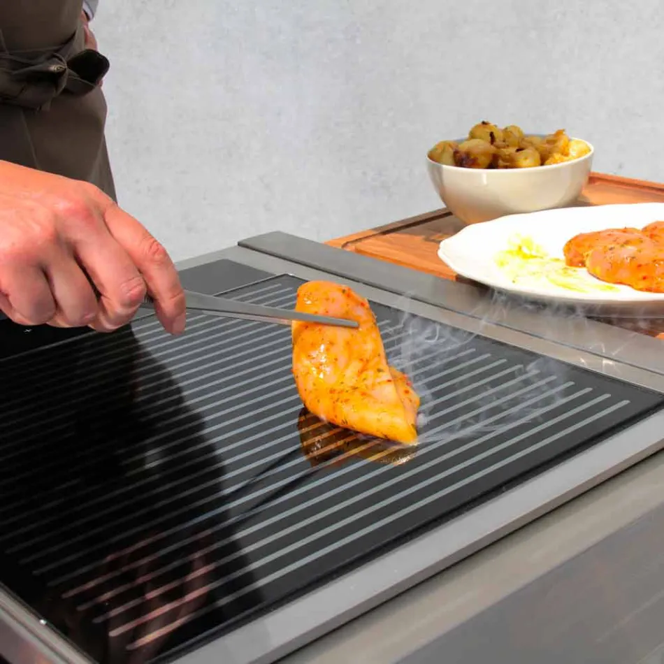 Nowoczesna kuchnia ogrodowa na zewnątrz na drewnianych i stalowych kołach - Buoncalliope Viadurini