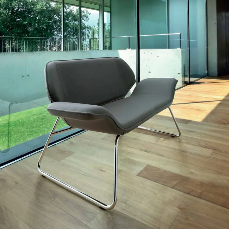 Wykonane we Włoszech kanapa Cesare ze skóry sztucznej czeka kanapa Viadurini