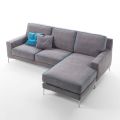 Sofa materiałowa z pufą Peninsula i gniazdem USB Made in Italy - Teneryfa