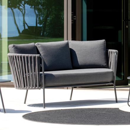 Sofa zewnętrzna ze stali Różne rozmiary i poduszki w zestawie Wyprodukowano we Włoszech - Bronn Viadurini