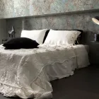 Prostokątna poszewka na łóżko z białego lub czarnego lnu z guzikami i sznurowadłami - Agora Viadurini