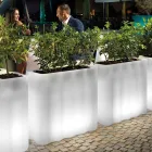 Dwustronna, zasilana i kolorowa donica z polietylenu, wyprodukowana we Włoszech - Barbia Viadurini