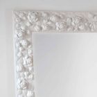Duży biały lustro podłogi / ściany drewniane ramy Flower Viadurini