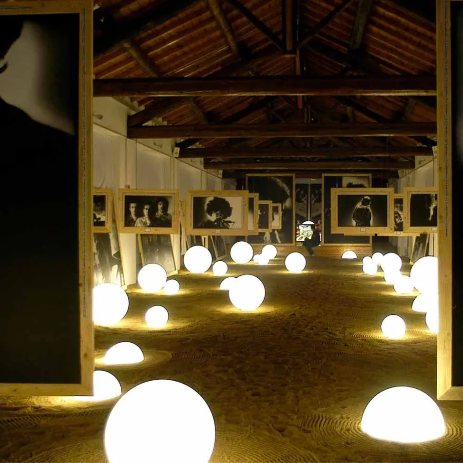 Kula ziemska / lampa stołowa Slide Globo biała jasna wykonana we Włoszech Viadurini