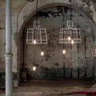 Lampa wisząca 3 światła w kolorze białym lub z naturalnego metalu - rysik Viadurini