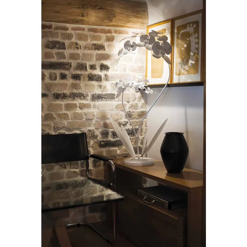 Nowoczesna żelazna lampa podłogowa Made in Italy - Amorpha Viadurini