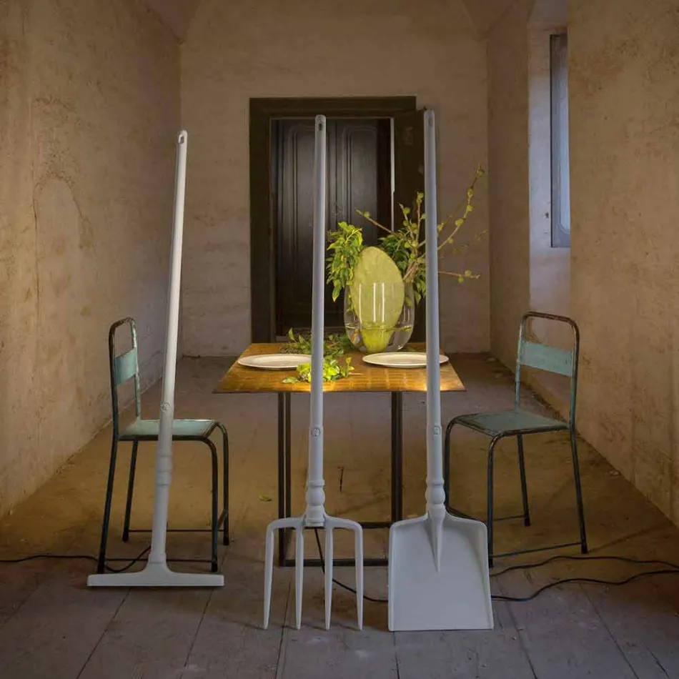 Zewnętrzna lampa podłogowa z białego technopolimeru, 3 formy - narzędzia Viadurini