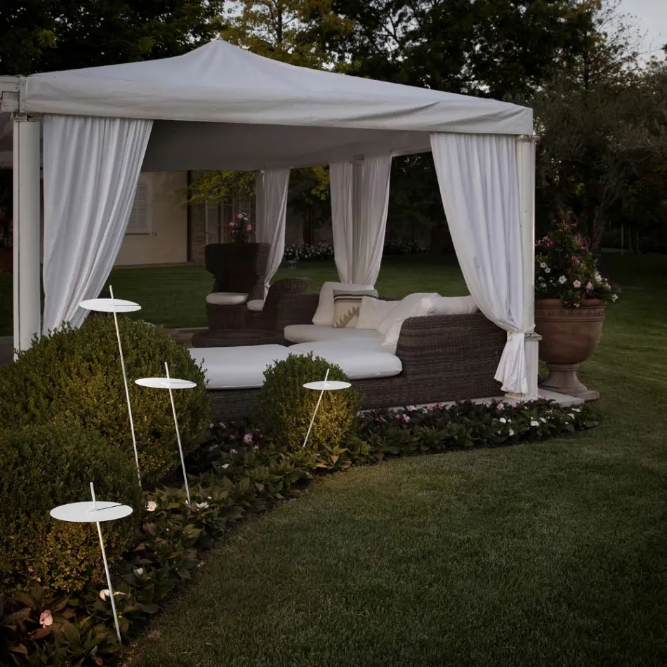 Ogrodowa lampa podłogowa aluminiowa biała konstrukcja z liściem lilii wodnej - Cipriam Viadurini