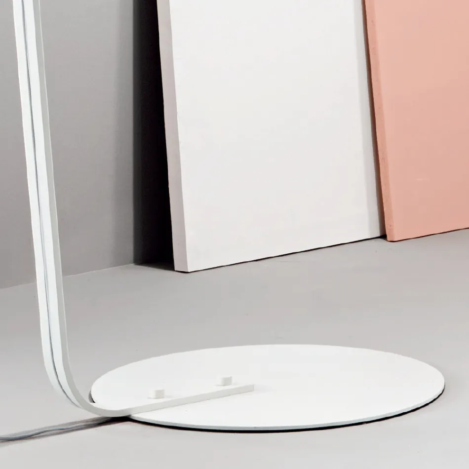 Metalowa lampa podłogowa z abażurem pokrytym tkaniną - Rivella Viadurini