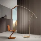 Lampa podłogowa z metalu malowanego w różnych kolorach i ściemnianej diody LED - klon Viadurini