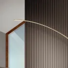 Lampa podłogowa z metalu malowanego w różnych kolorach i ściemnianej diody LED - klon Viadurini