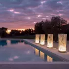 Lampa podłogowa LED z szarego technopolimeru i białych prętów pcv - dotyk Viadurini