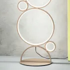 Nowoczesna lampa podłogowa LED z metalu malowanego na złoto lub srebro - Punto Viadurini