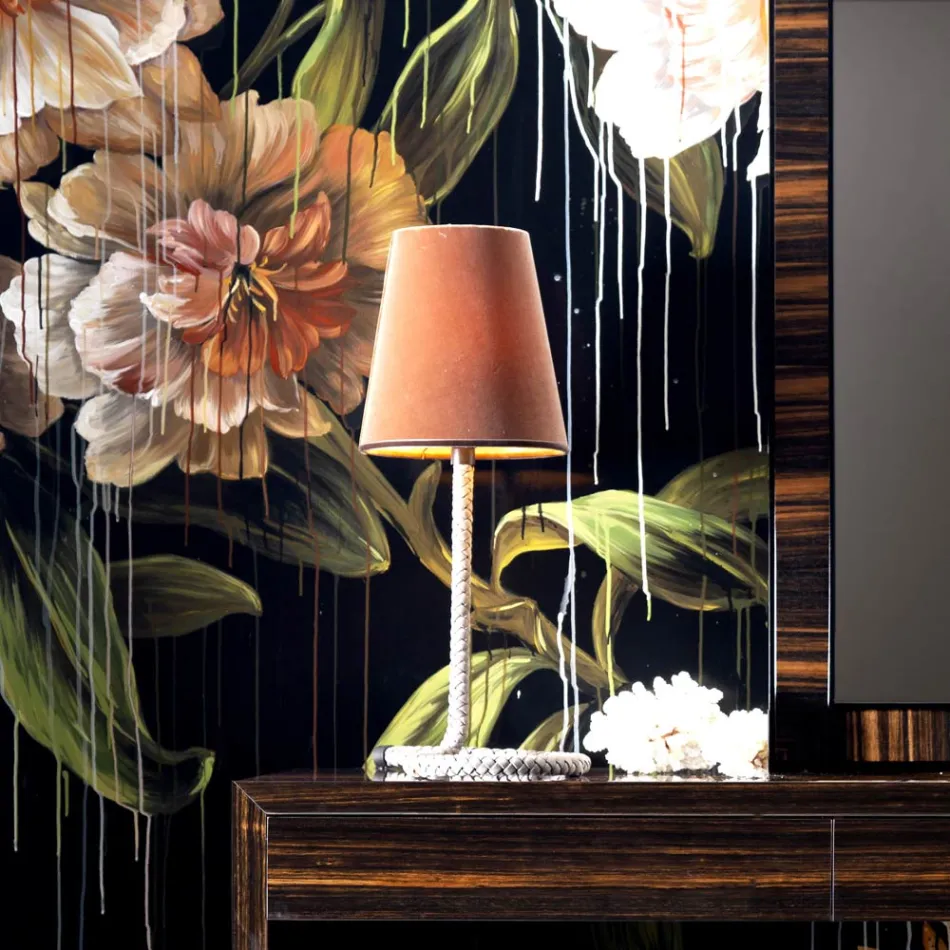 Lampa stolowa ze skory i materialu Grilli Snake wykonana we Wloszech Viadurini