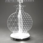 Nowoczesna znakowana laserowo lampa podłogowa z pleksi 3 rozmiary - Raissa Viadurini