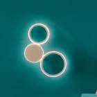 Nowoczesny kinkiet LED z metalową strukturą pomalowaną na złoto - Punto Viadurini