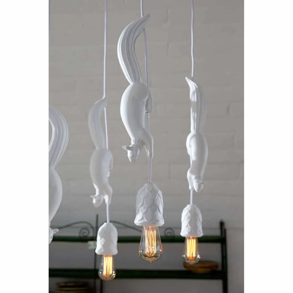 Lampa wisząca z matowej białej ceramiki z wiewiórką i żołędziem - wiewiórka Viadurini