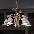 Żyrandol z 5 lampkami z metalu i ręcznie zdobionej ceramiki i róż - Pisa Viadurini