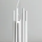 Żyrandol LED z 13 światłami w kolorze białym, czarnym lub złotym lakierowanym metalem - Scorpio Viadurini